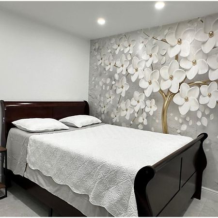 Blue Orchid Escape - 2 Bedrooms 2 Queen Beds Tampa Esterno foto